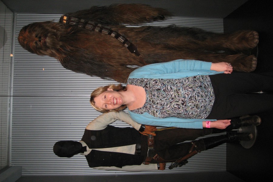 ../image/julie and chewy.jpg